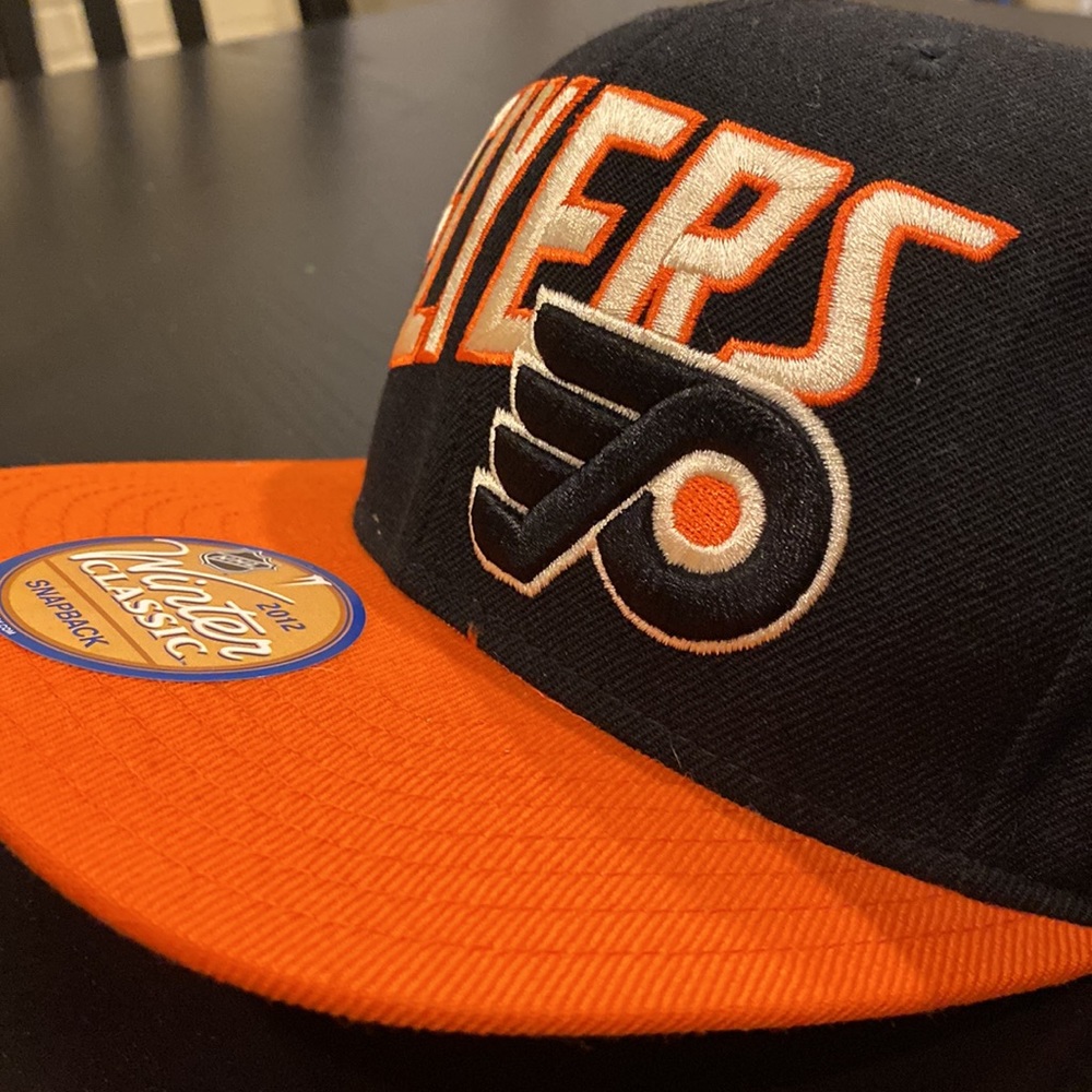 Flyers SnapBack - Picture 2 of 5